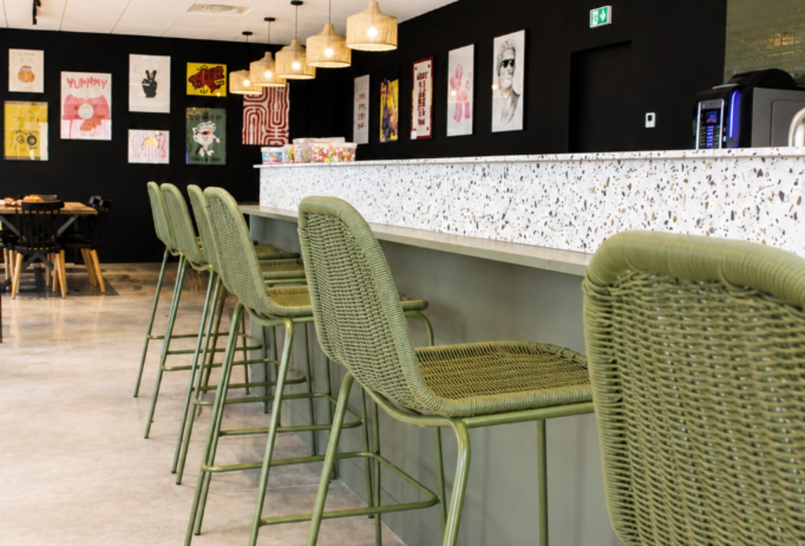 Coin café convivial de l'espace de coworking Ancrage à Sainte-Soulle